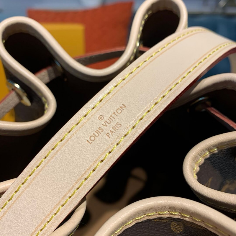 Replica Louis Vuitton Monogram Canvas Noe Bb M40817