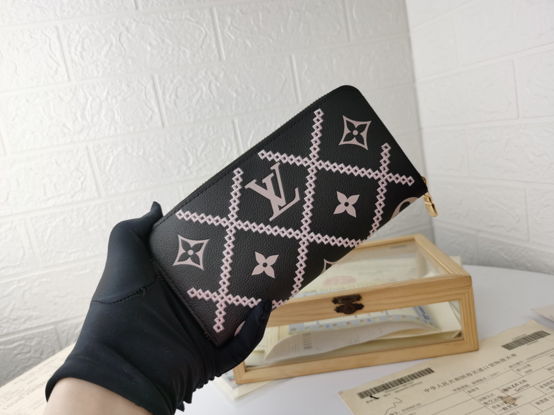 Replica Louis Vuitton Monogram Empreinte Broderies Zippy Wallet M81141