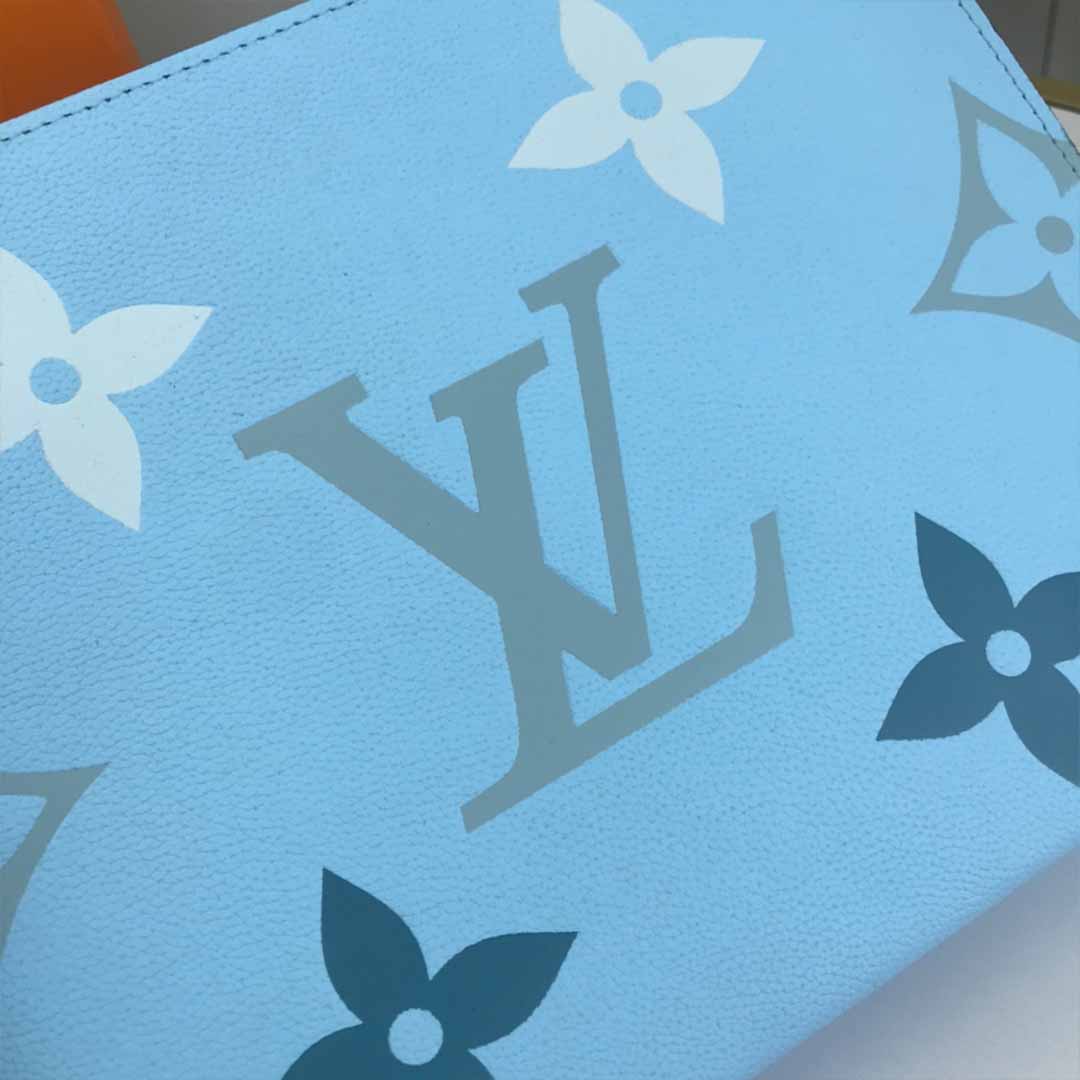 Replica Louis Vuitton By The Pool-Toiletry Pouch 26 M80504