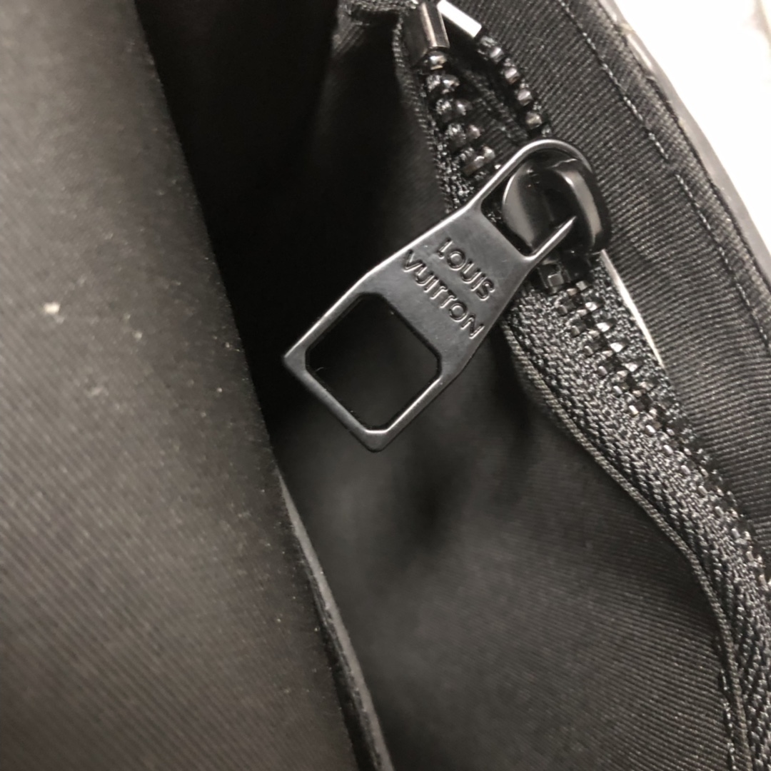 Replica Louis Vuitton S Lock A4 Pouch M80560