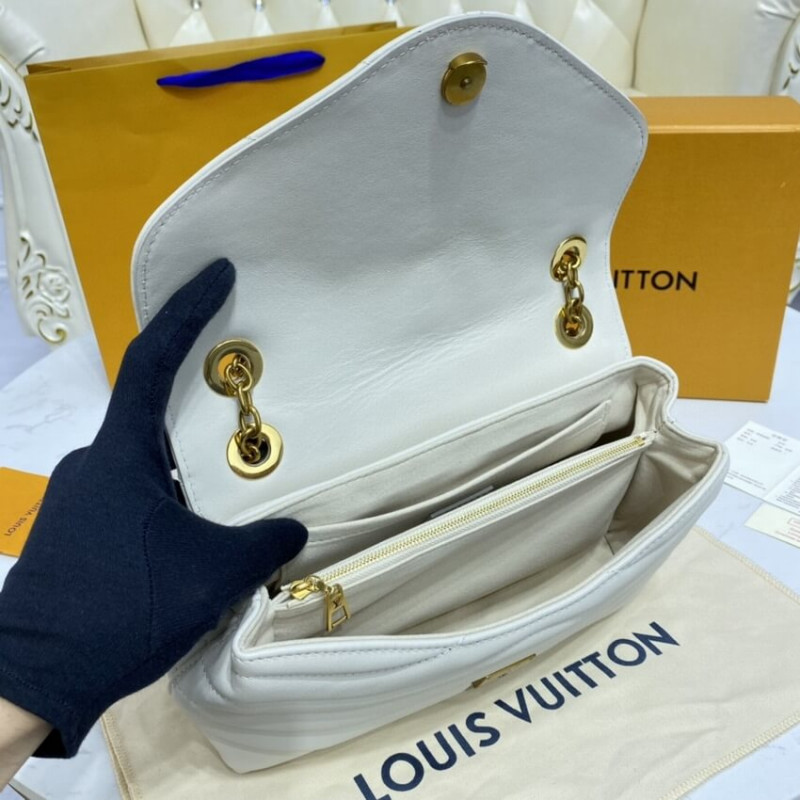 Replica Louis Vuitton New Wave Chain Bag M58549 Ivory
