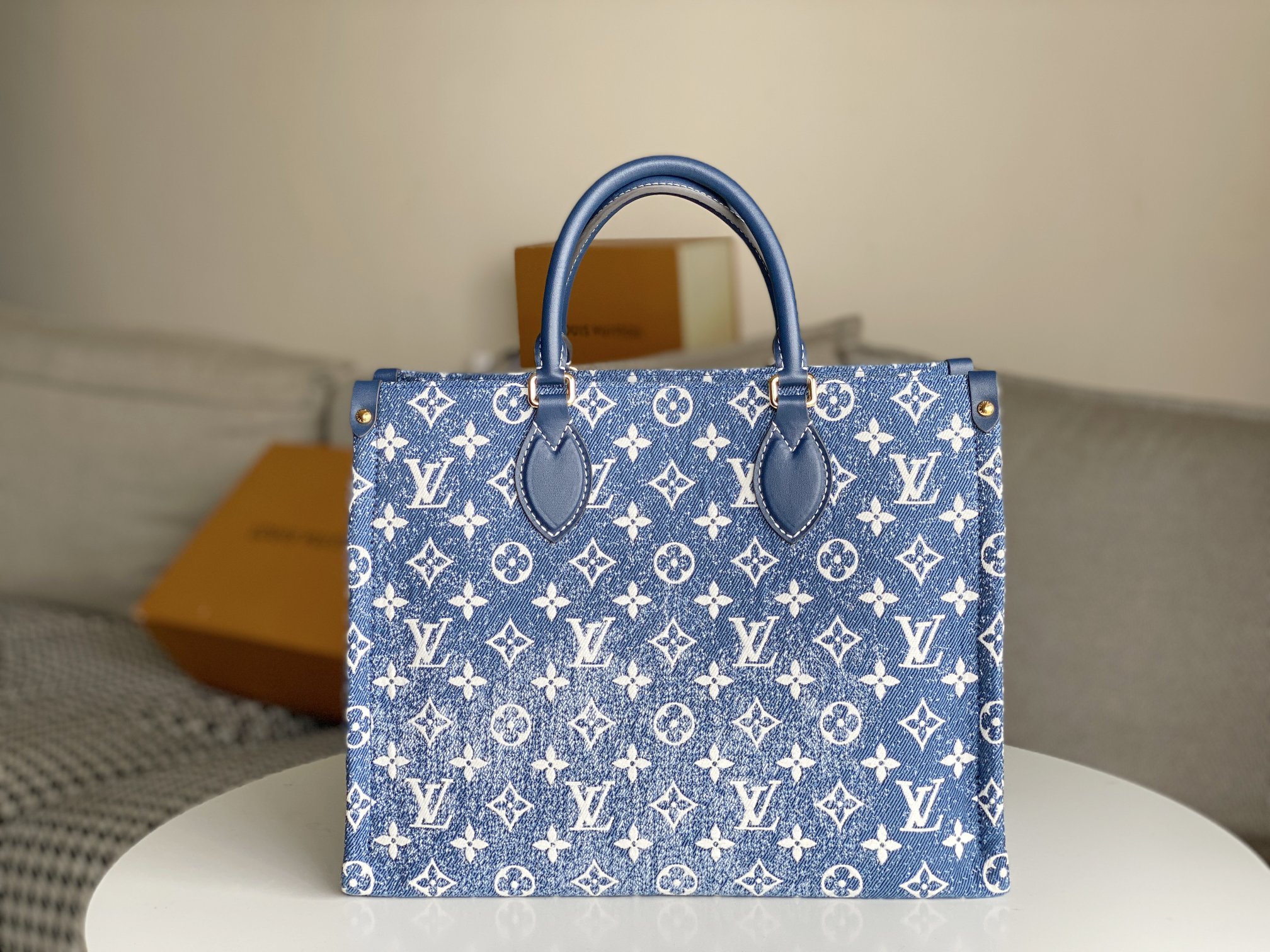 Replica Louis Vuitton Monogram Jacquard Onthego Mm Tote