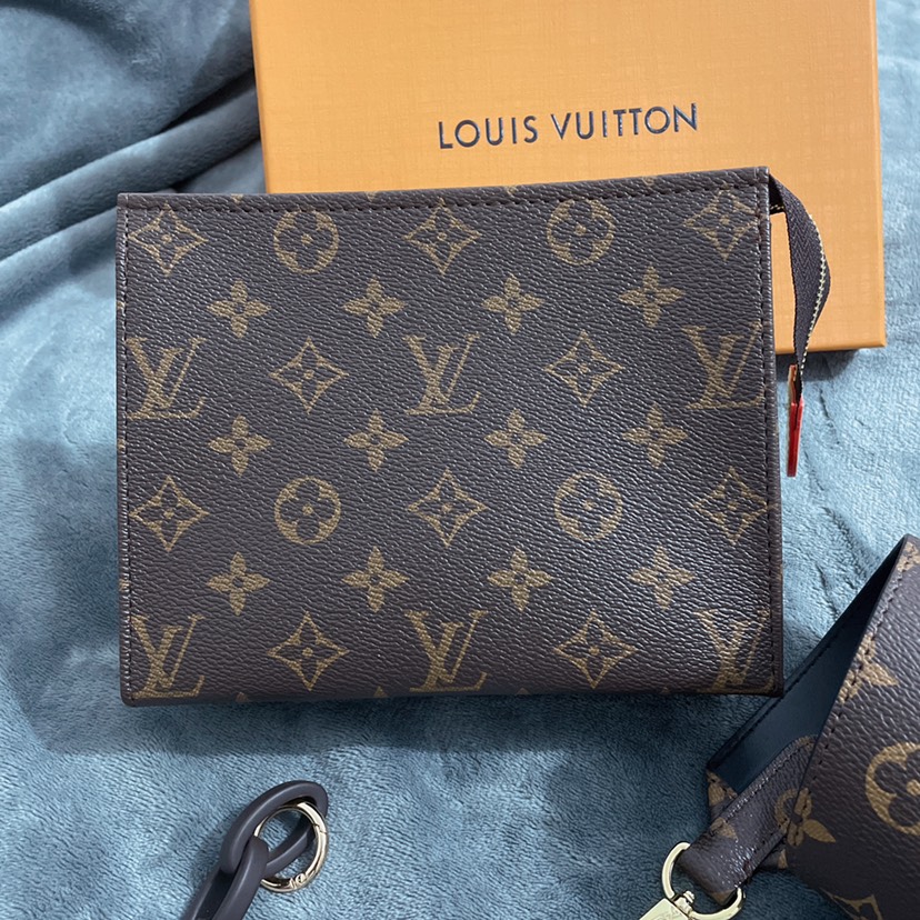 Replica Louis Vuitton Classic Monogram Pouch K01