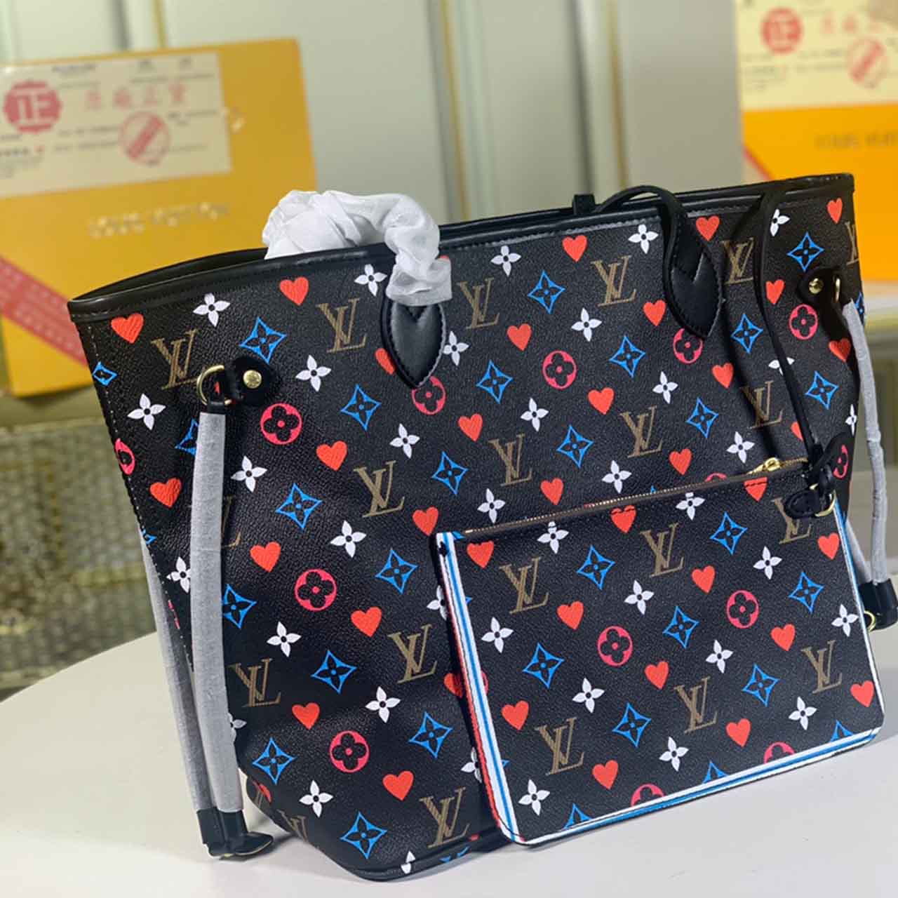 Replica Louis Vuitton Game On Neverfull Mm M57462 Black/White