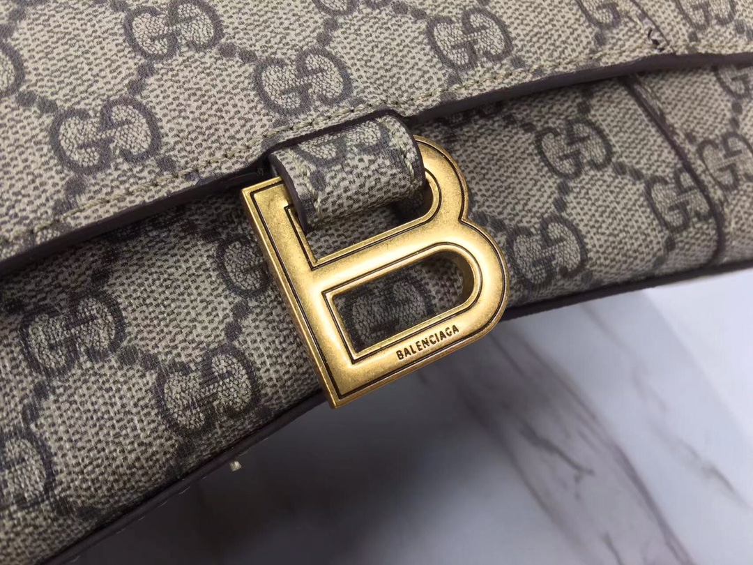 Replica Gucci The Hacker Project Small Hourglass Bag