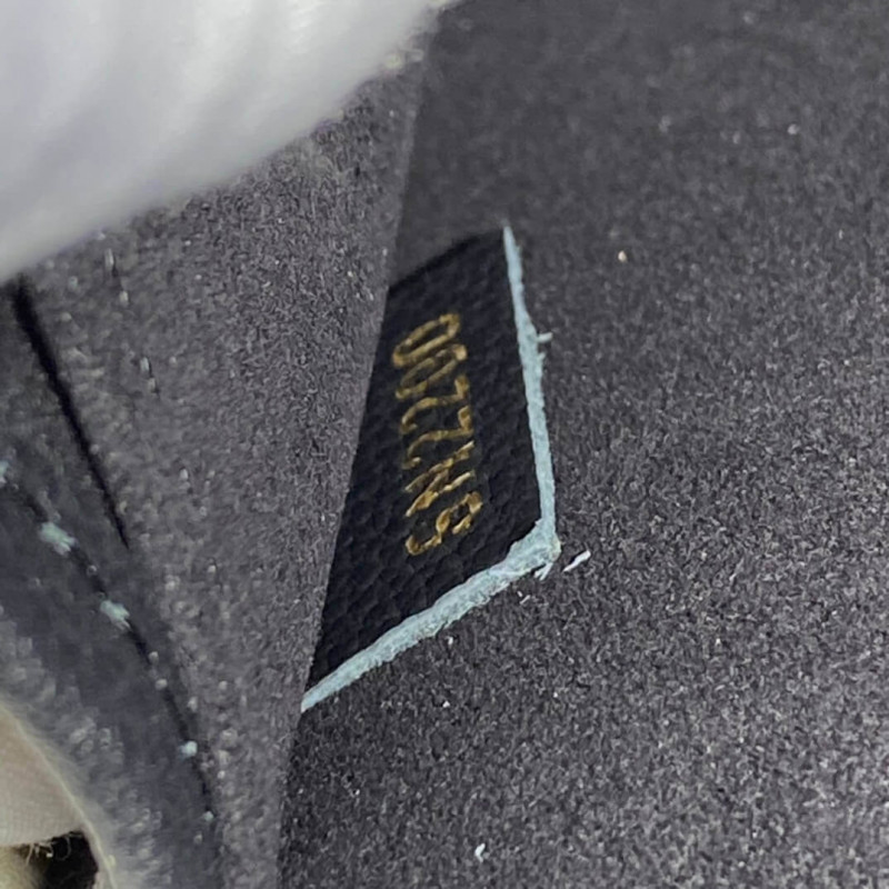 Replica Louis Vuitton Lockme Chain Pm M57073