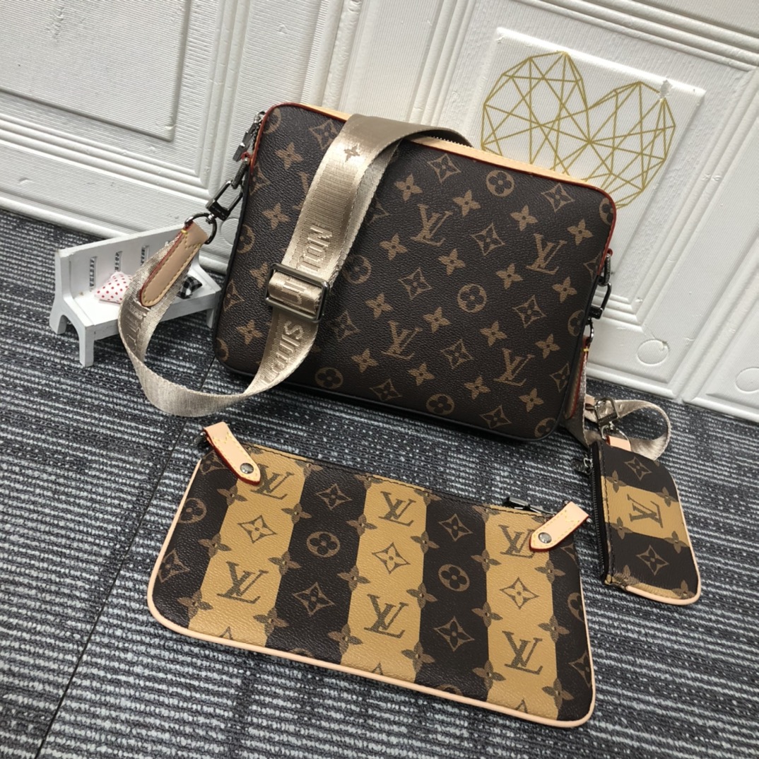 Replica Louis Vuitton 3In1 Pochette Trio Messenger M69443