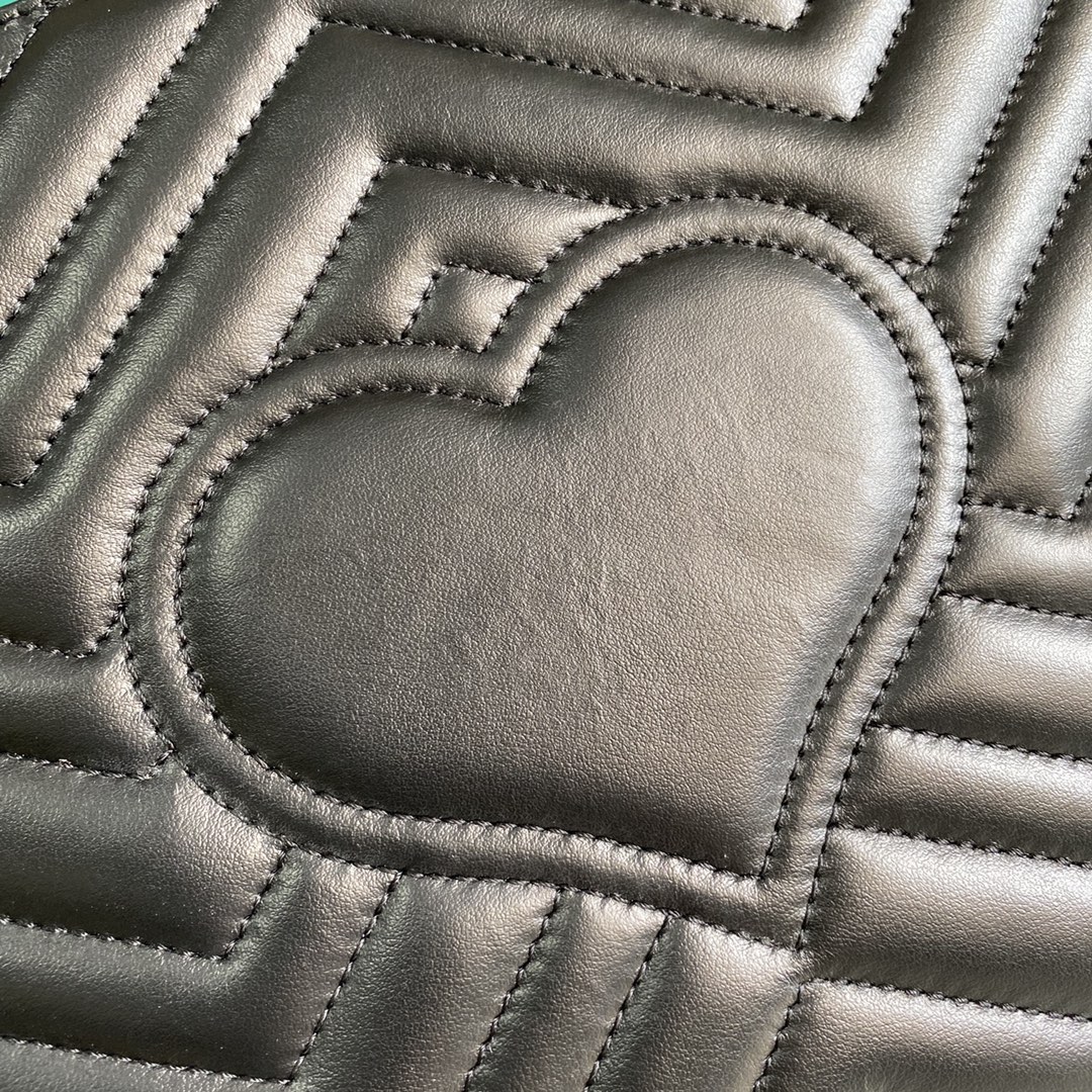 Replica Gucci Marmont Leather Pouch