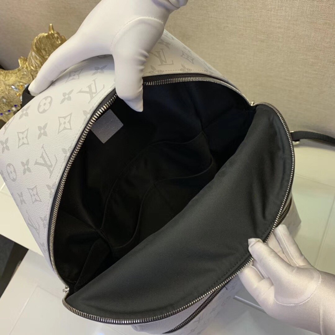 Replica Louis Vuitton Aaa-Discovery Backpack M30232 M30228