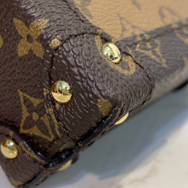 Replica Louis Vuitton Vertical Trunk Pochette M67873