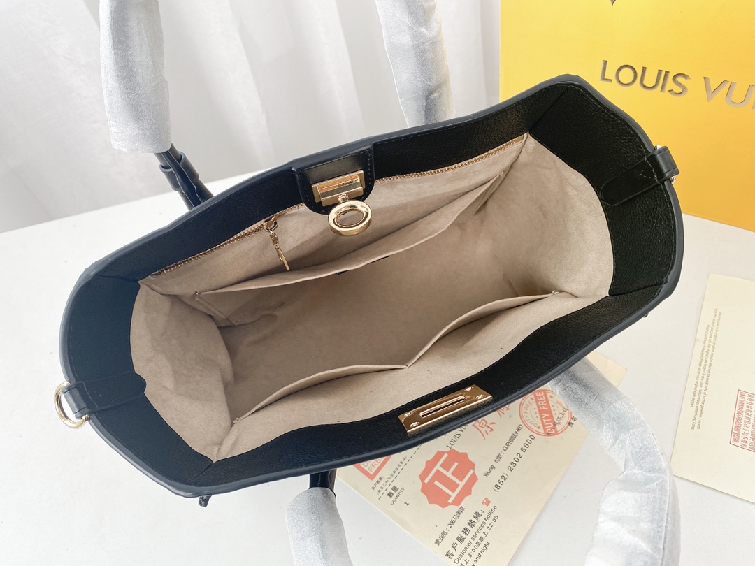 Replica Louis Vuitton On My Side M53827