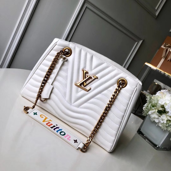Replica Louis Vuitton New Wave Chain Tote