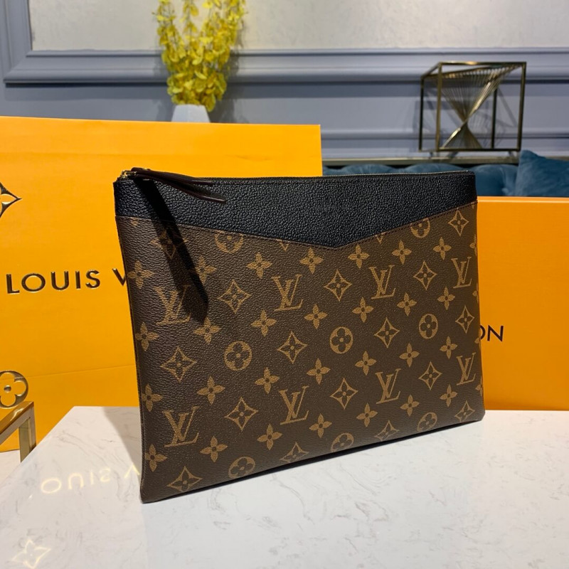 Replica Louis Vuitton Monogram Canvas Daily Pouch M62942