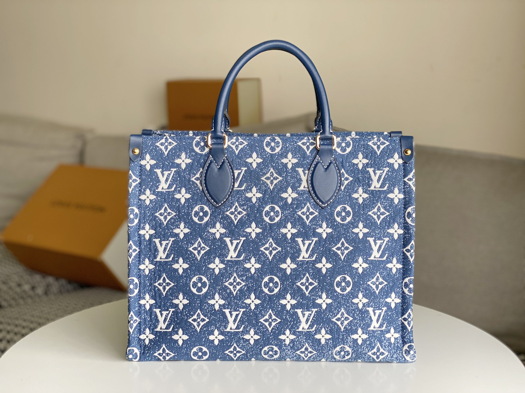Replica Louis Vuitton Monogram Jacquard Onthego Mm Tote