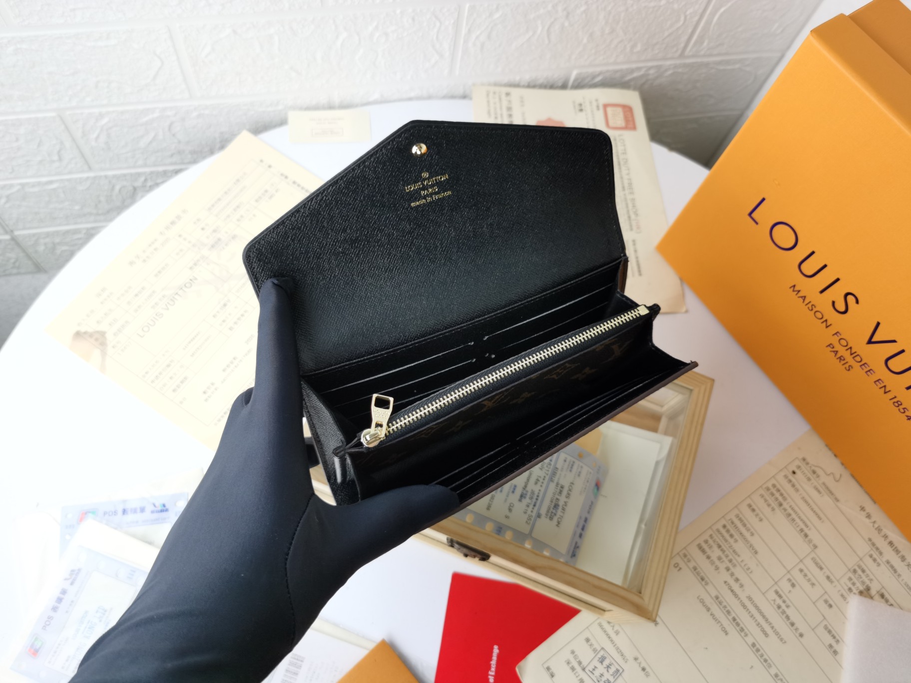 Replica Louis Vuitton Sarah Wallet Retiro Long Wallet