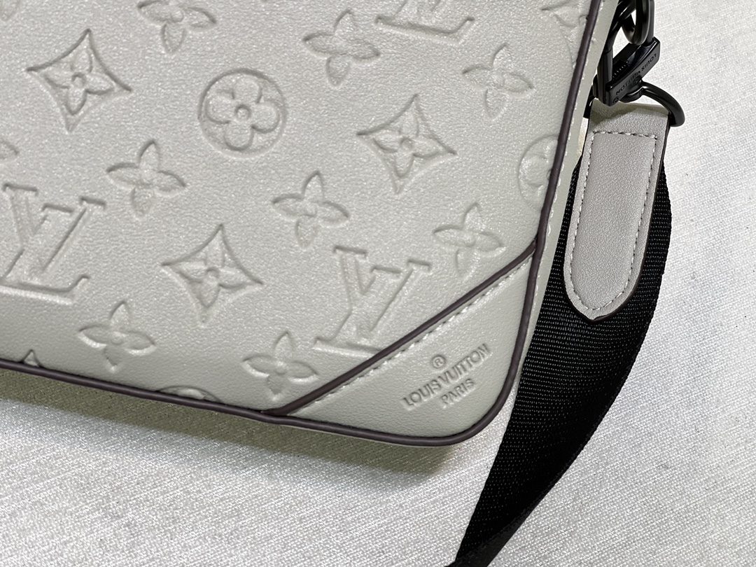 Replica Louis Vuitton Duo Messenger