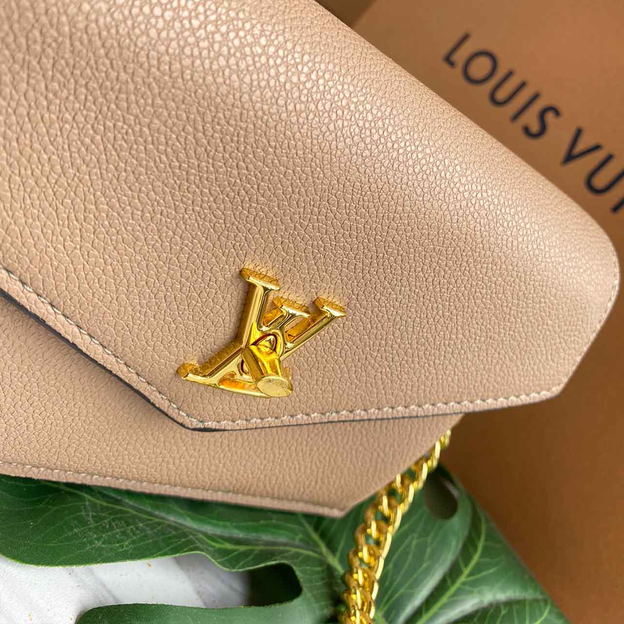 Replica Louis Vuitton Mylockme Chain Bag M56137 Beige/Navy/Pink