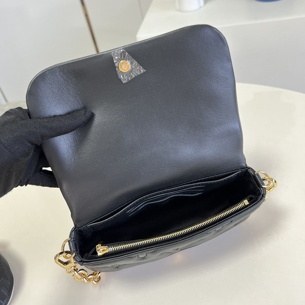 Replica Louis Vuitton Aaa- Wallet On Strap Bubblegram