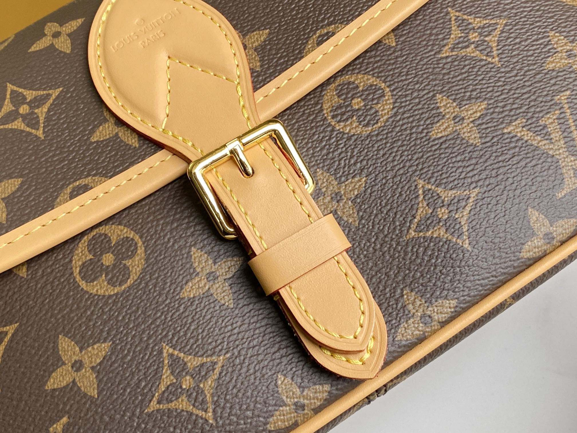 Replica Louis Vuitton Diane M45985