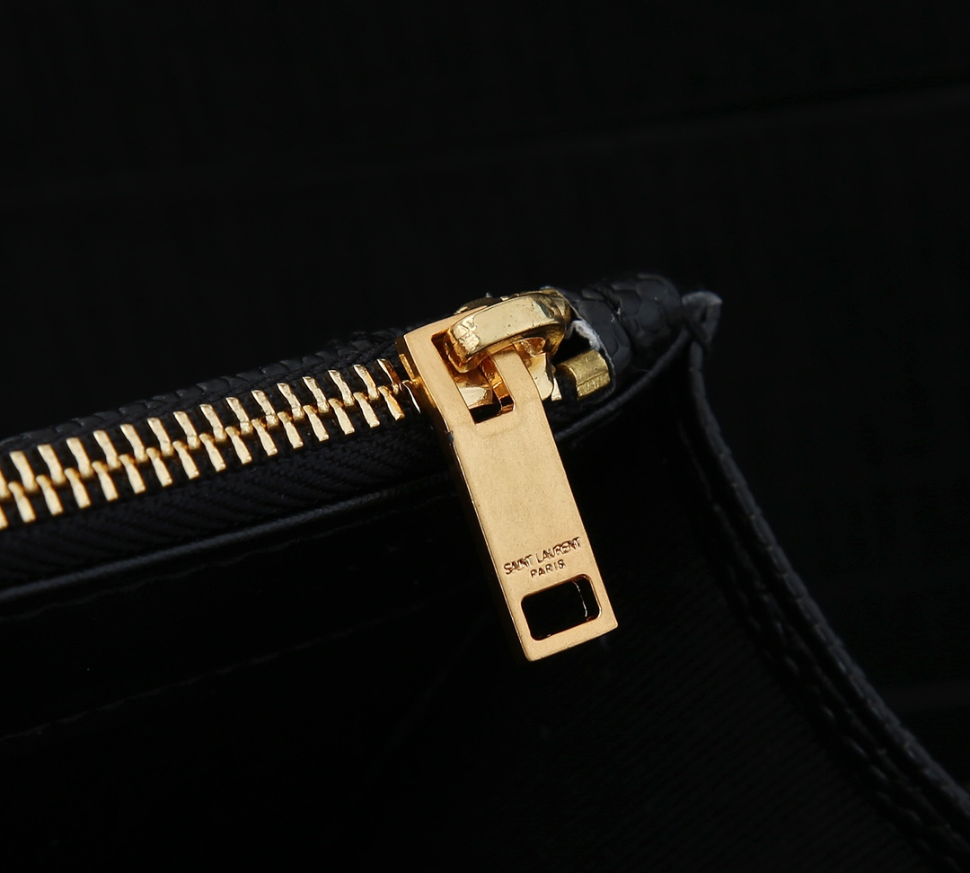 Replica Ysl Envelope Chain Wallet In Grain De Poudre Embossed Leather 1888