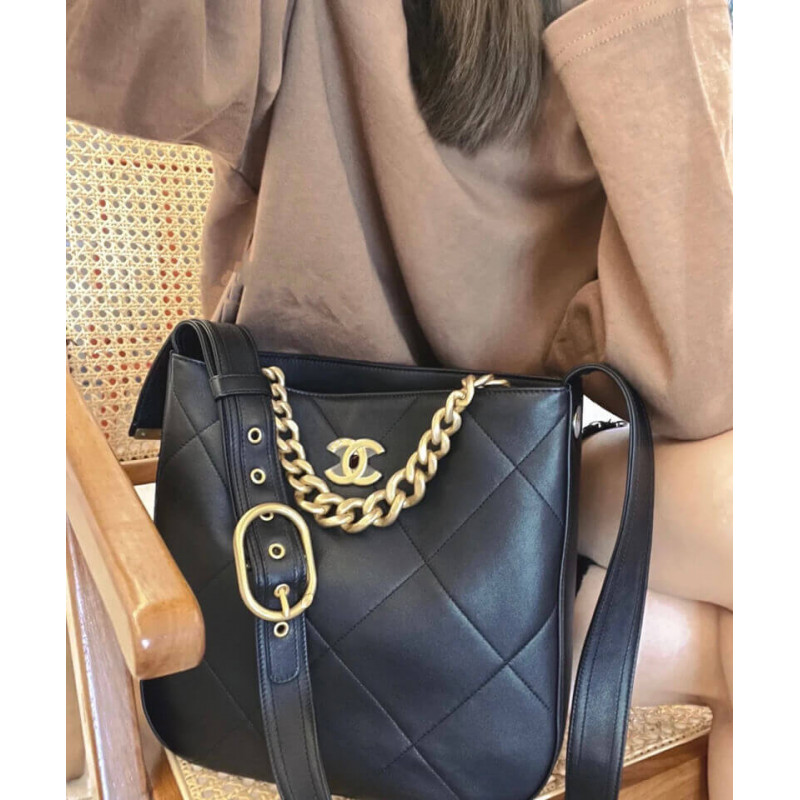 Replica Chanel Hobo Handbag Calfskin Black As2844