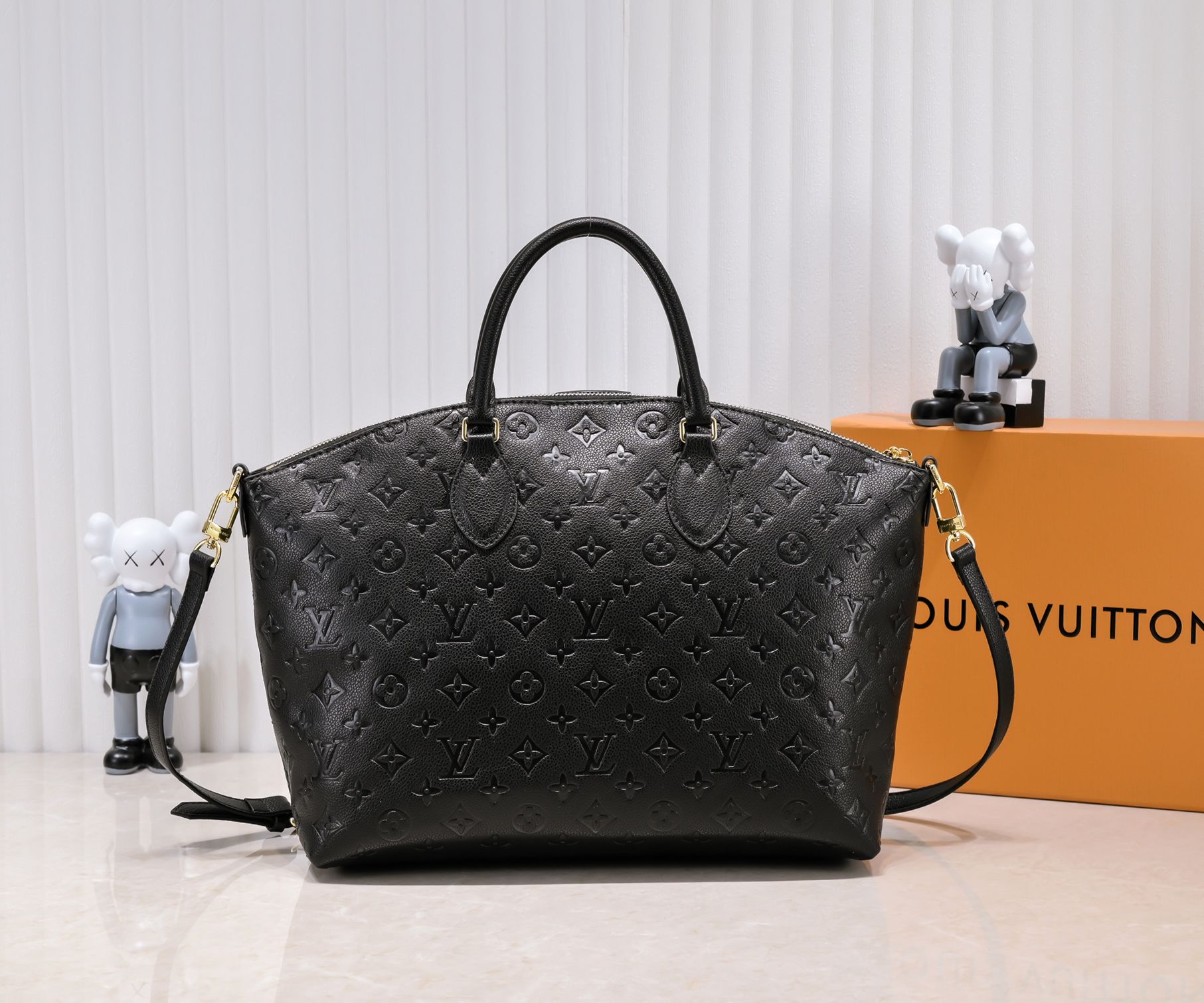 Replica Louis Vuitton Embossed Boetie Mm/Pm