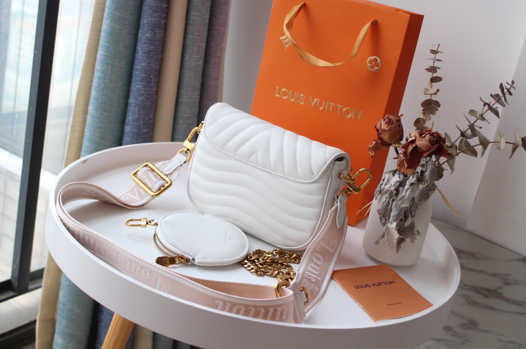 Replica Louis Vuitton New Wave Multi-Pochette M56471