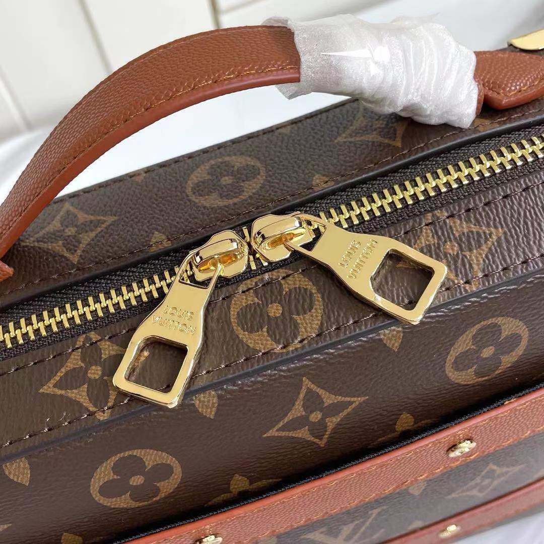 Replica Louis Vuitton Collaboration Handle Trunk
