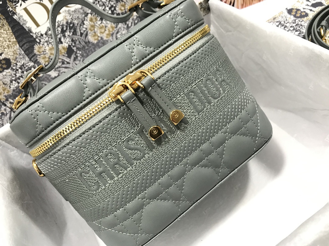 Replica Dior Aaa-Small Travel Vanity Case