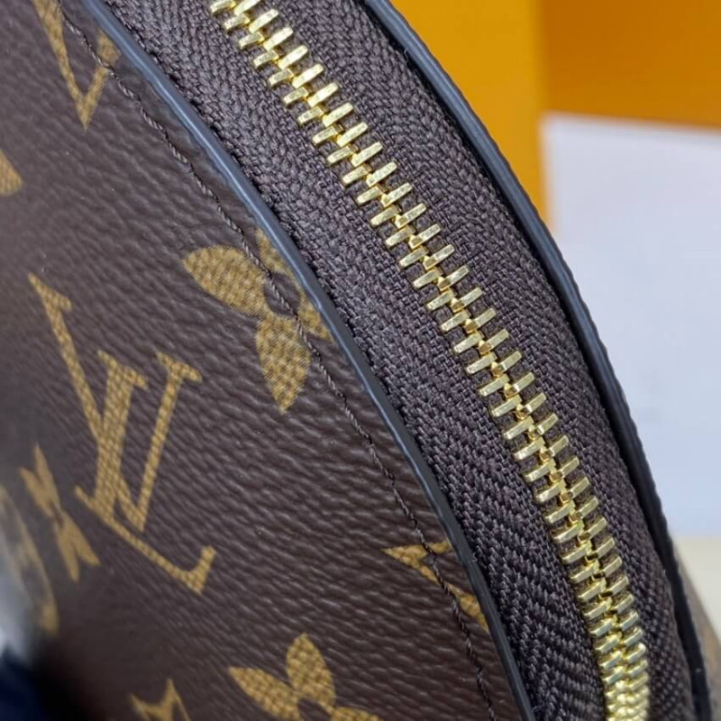 Replica Louis Vuitton Cosmetic Pouch Gm M47353