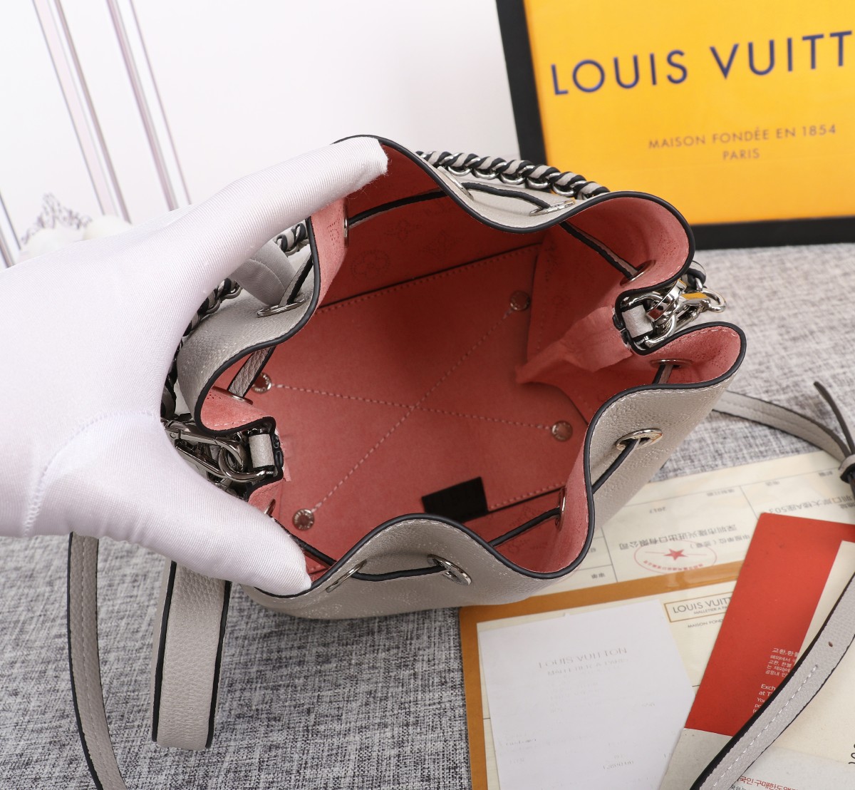 Replica Louis Vuitton Bella Bucket Bag Black/Pink/Grey