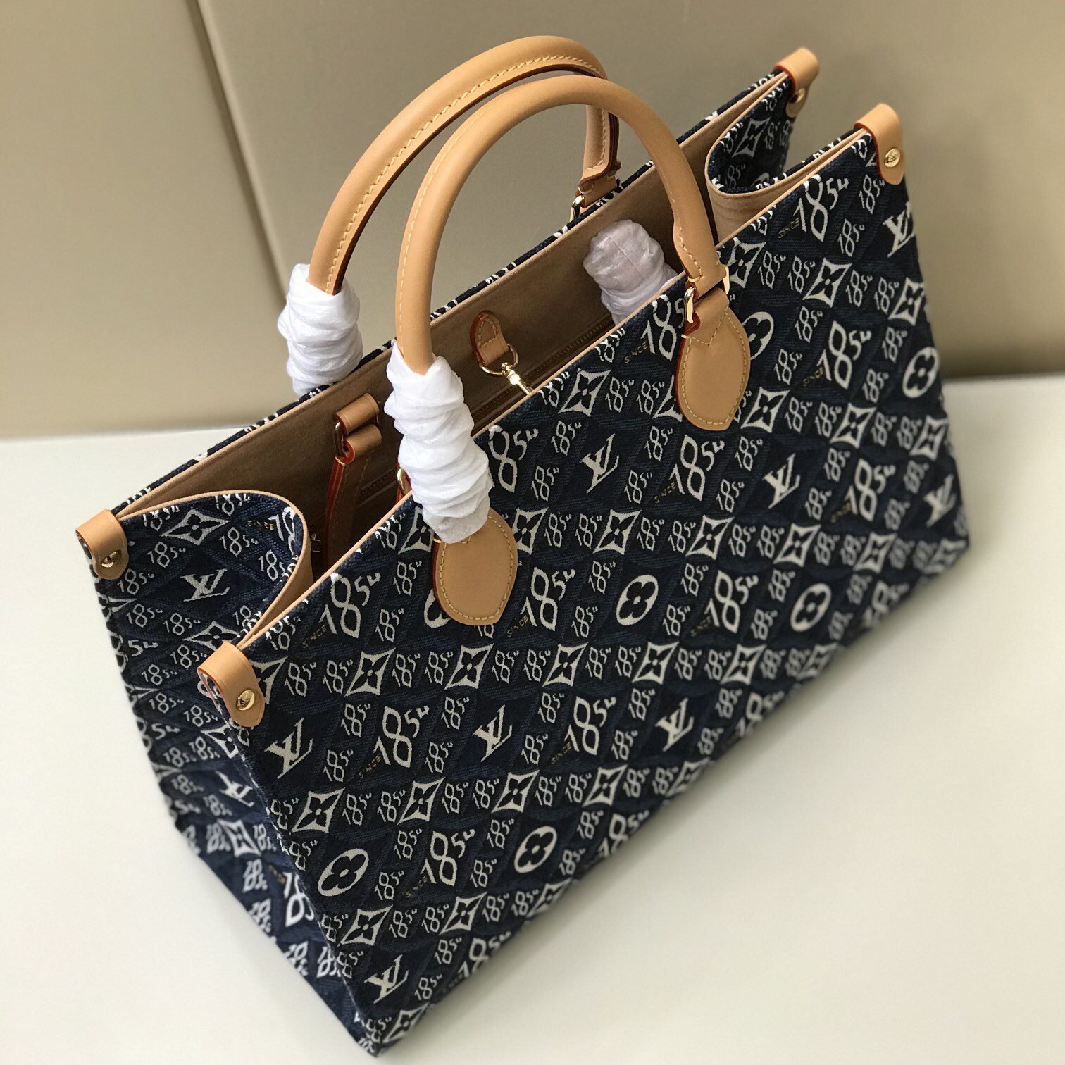 Replica Louis Vuitton Since 1854 Onthego Gm Tote