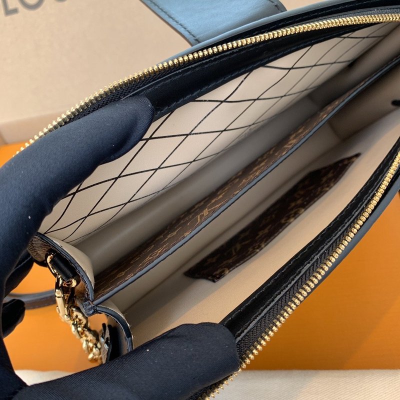 Replica Louis Vuitton Petite Malle M44199