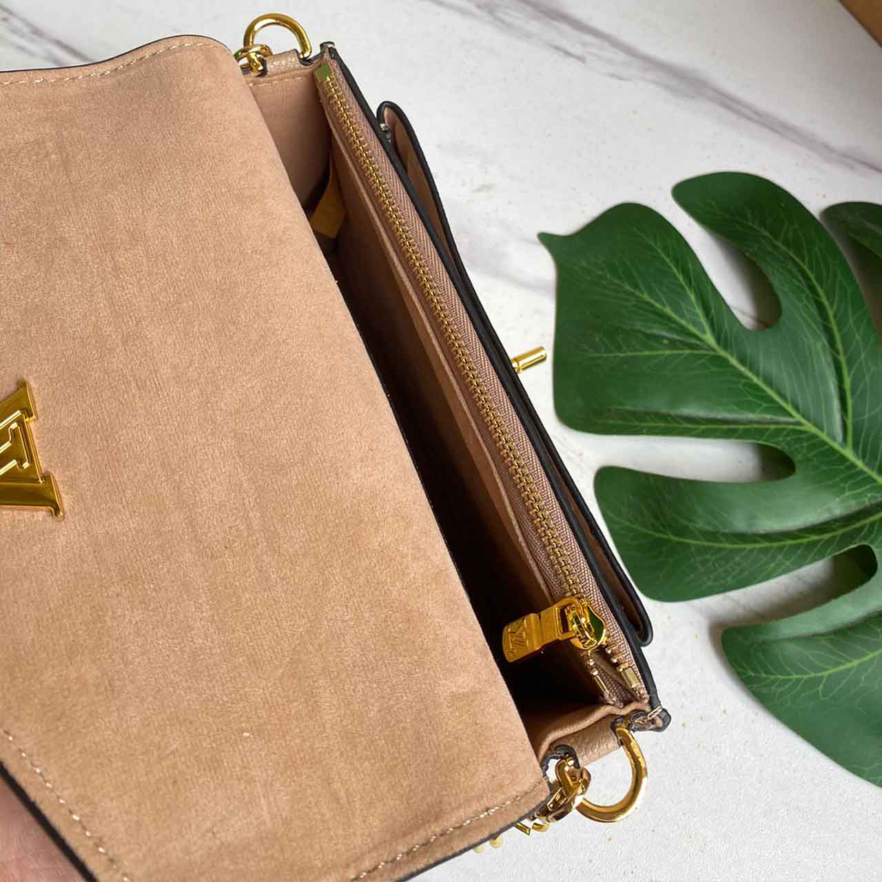 Replica Louis Vuitton Mylockme Chain Bag M55902 Black