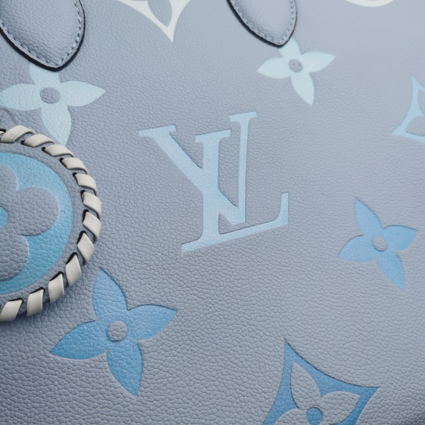 Replica Louis Vuitton By The Pool-Onthego Mm Blue/Beige/Pink