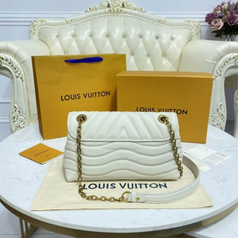 Replica Louis Vuitton New Wave Chain Bag M58549 Ivory