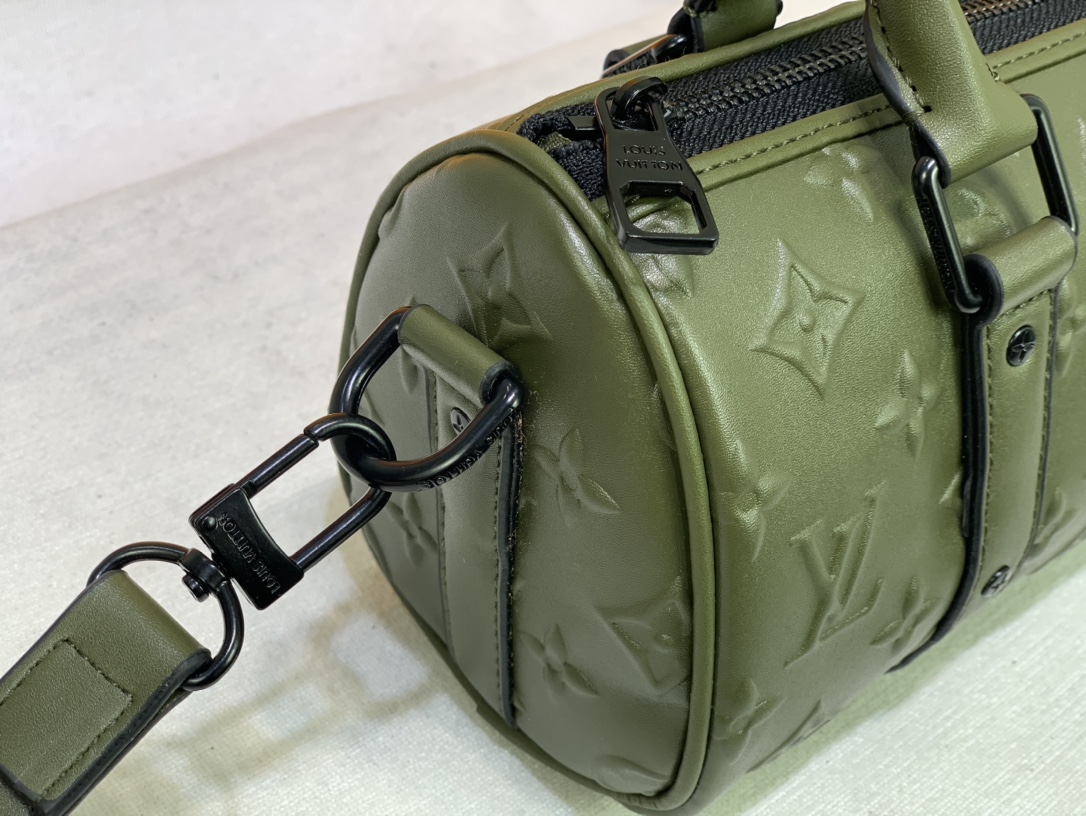 Replica Louis Vuitton Keepall Xs Monogram Seal Version