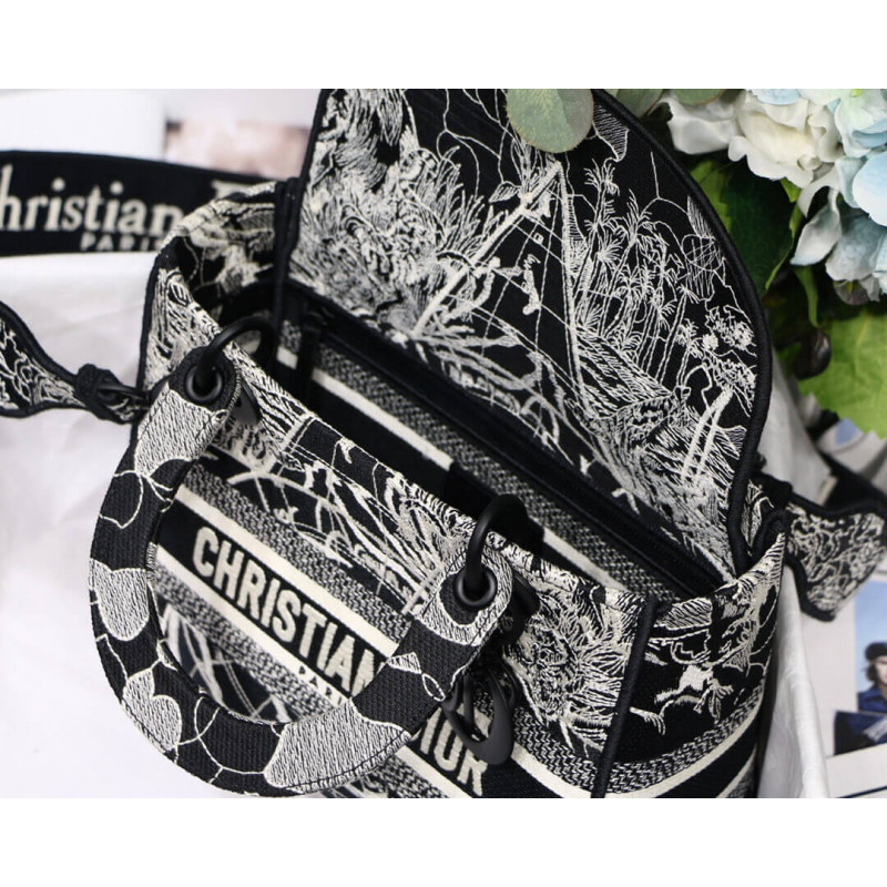 Replica Christian Dior Medium Lady D-Lite Bag Black And White Around The World Embroidery M0565