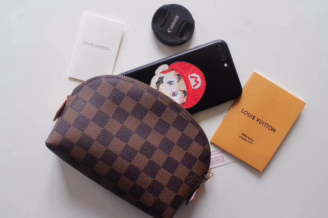 Replica Louis Vuitton Cosmetic Pouch M47515