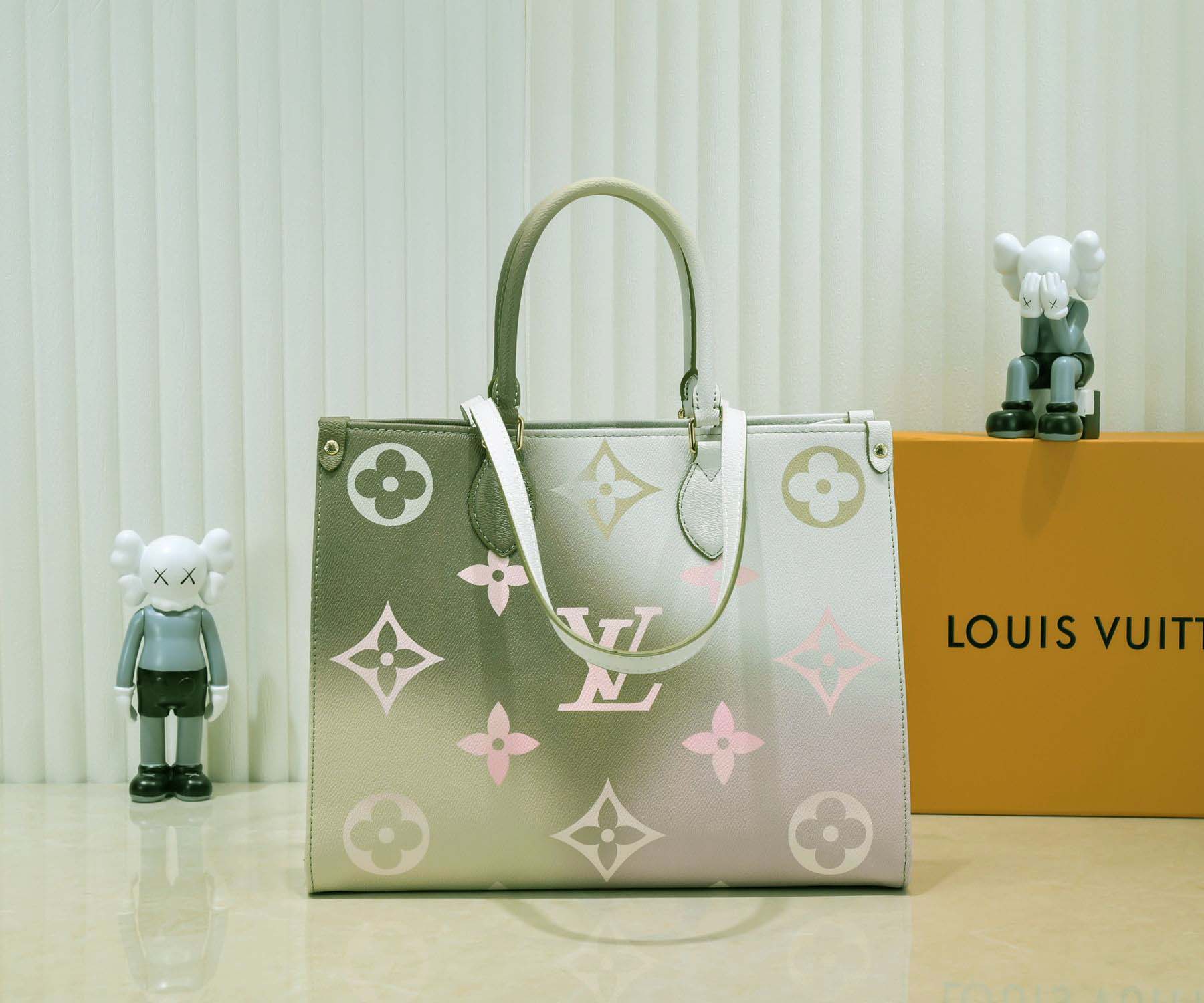 Replica Louis Vuitton Onthego Mm/Gm Tote Bag
