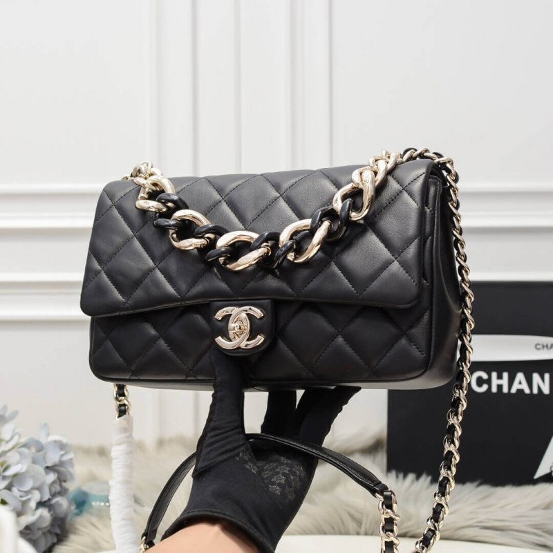 Replica Chanel Flap Bag With Large Bi-Color Chain As1354