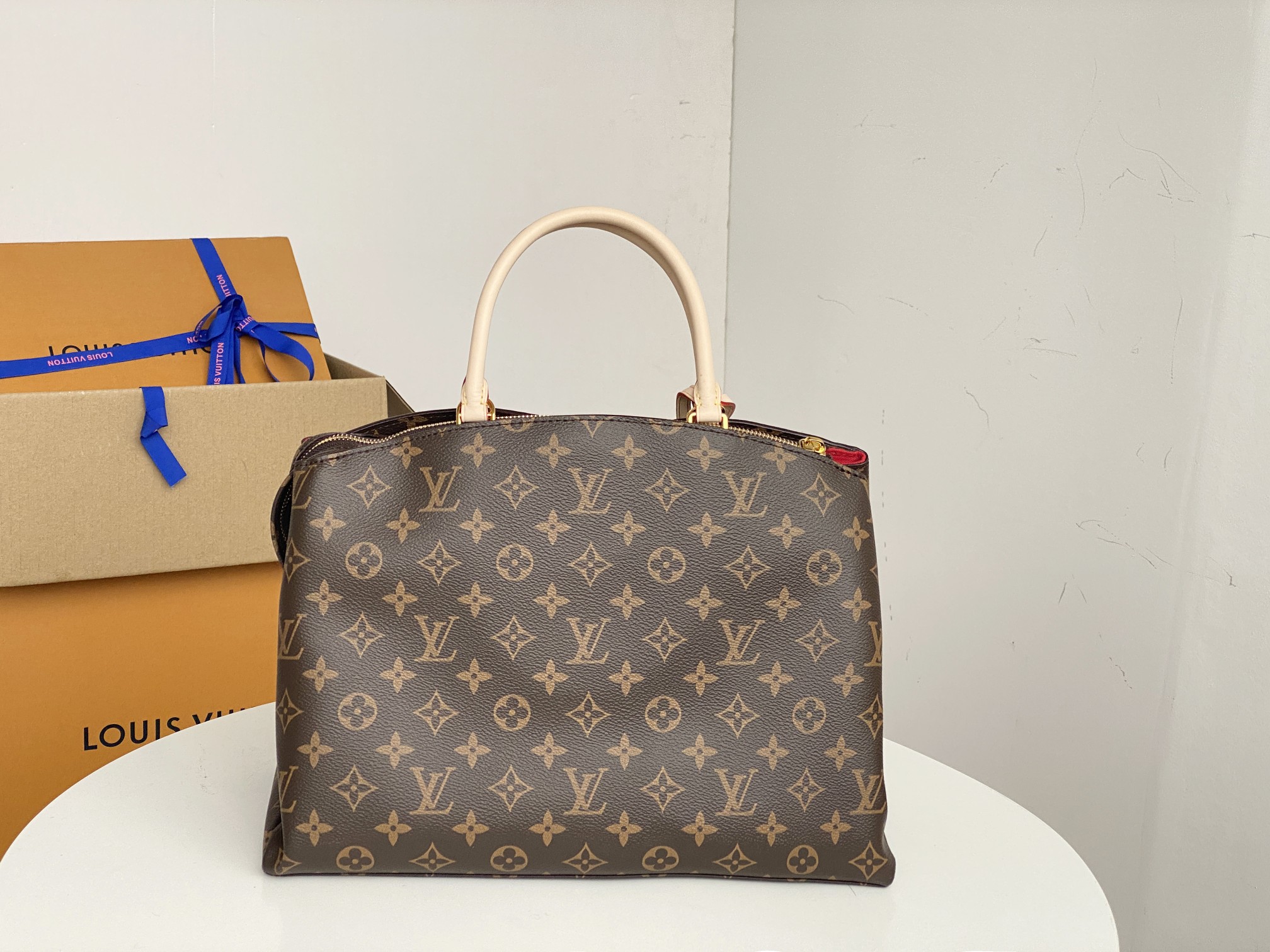 Replica Louis Vuitton Grand Palais/Petit Palais M45900