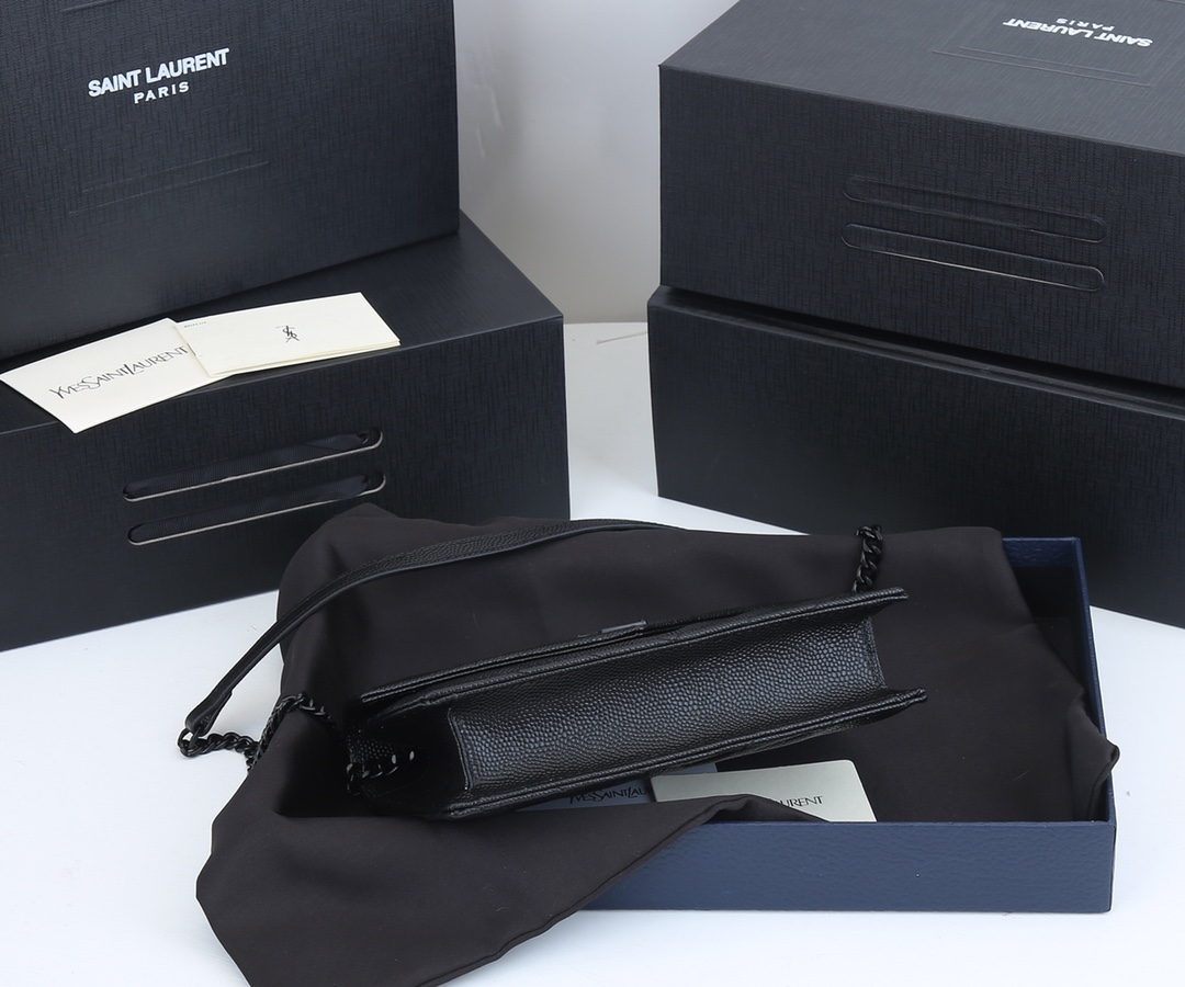 Replica Ysl Envelope Chain Wallet In Grain De Poudre Embossed Leather 1888