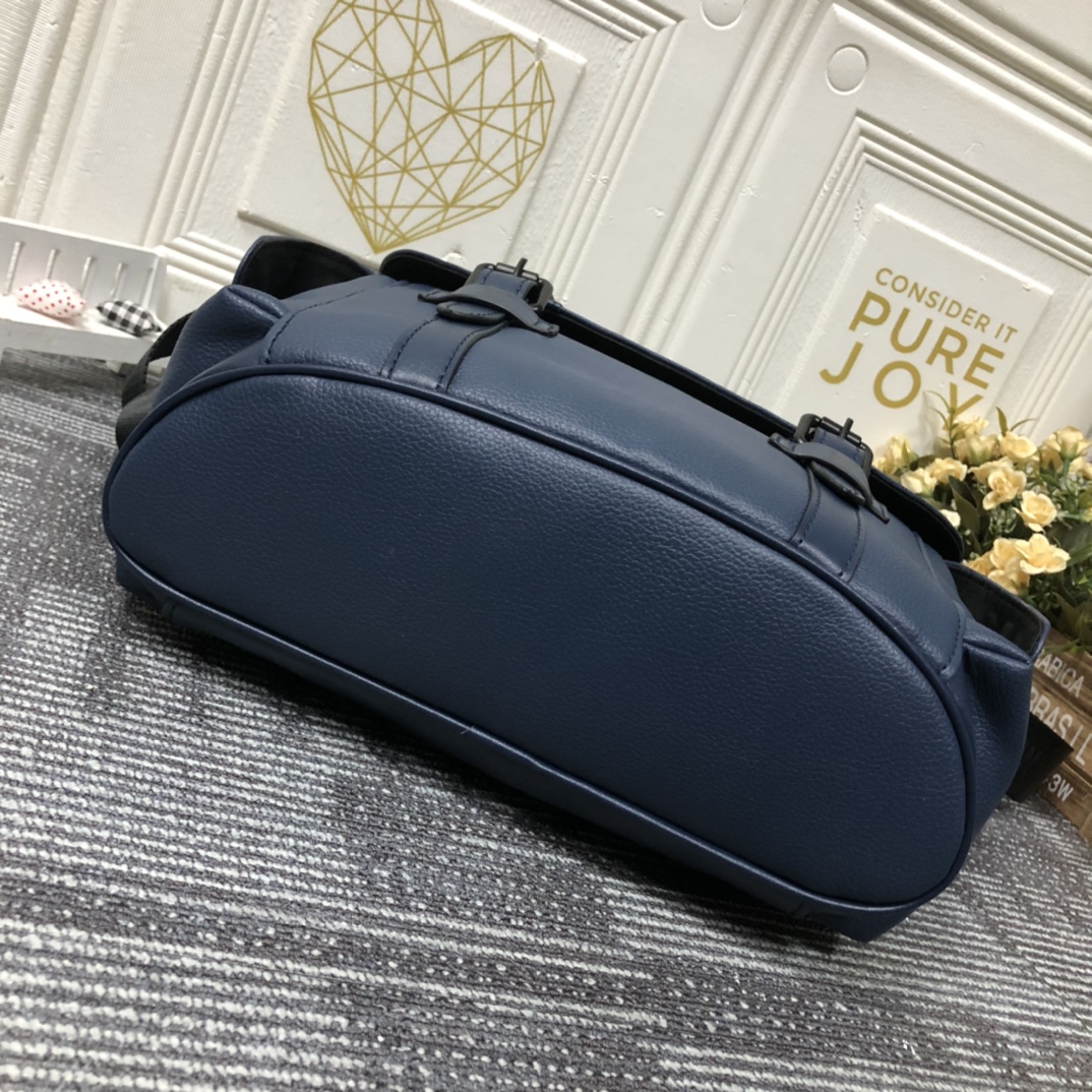 Replica Louis Vuitton Christopher Messenger Backpack