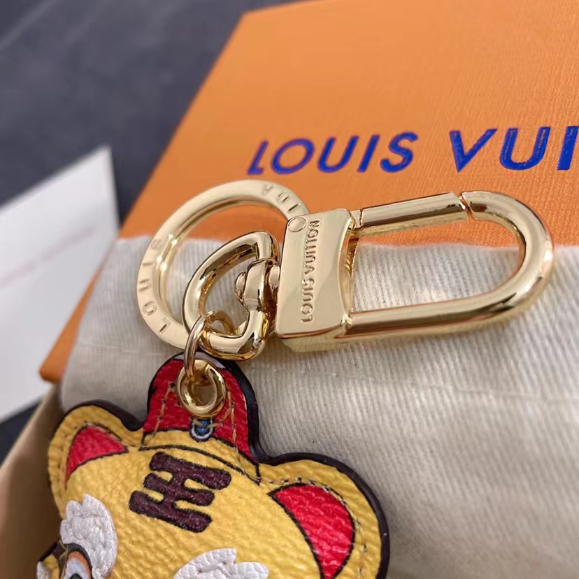 Replica Louis Vuitton Tiger Bag Charm And Key Holder L012