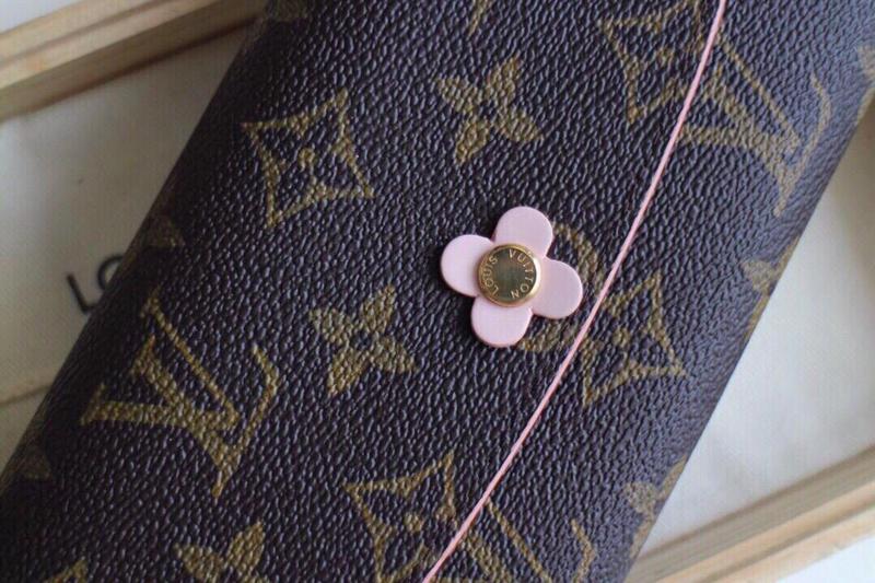 Replica Louis Vuitton Aaa-Emilie Wallet