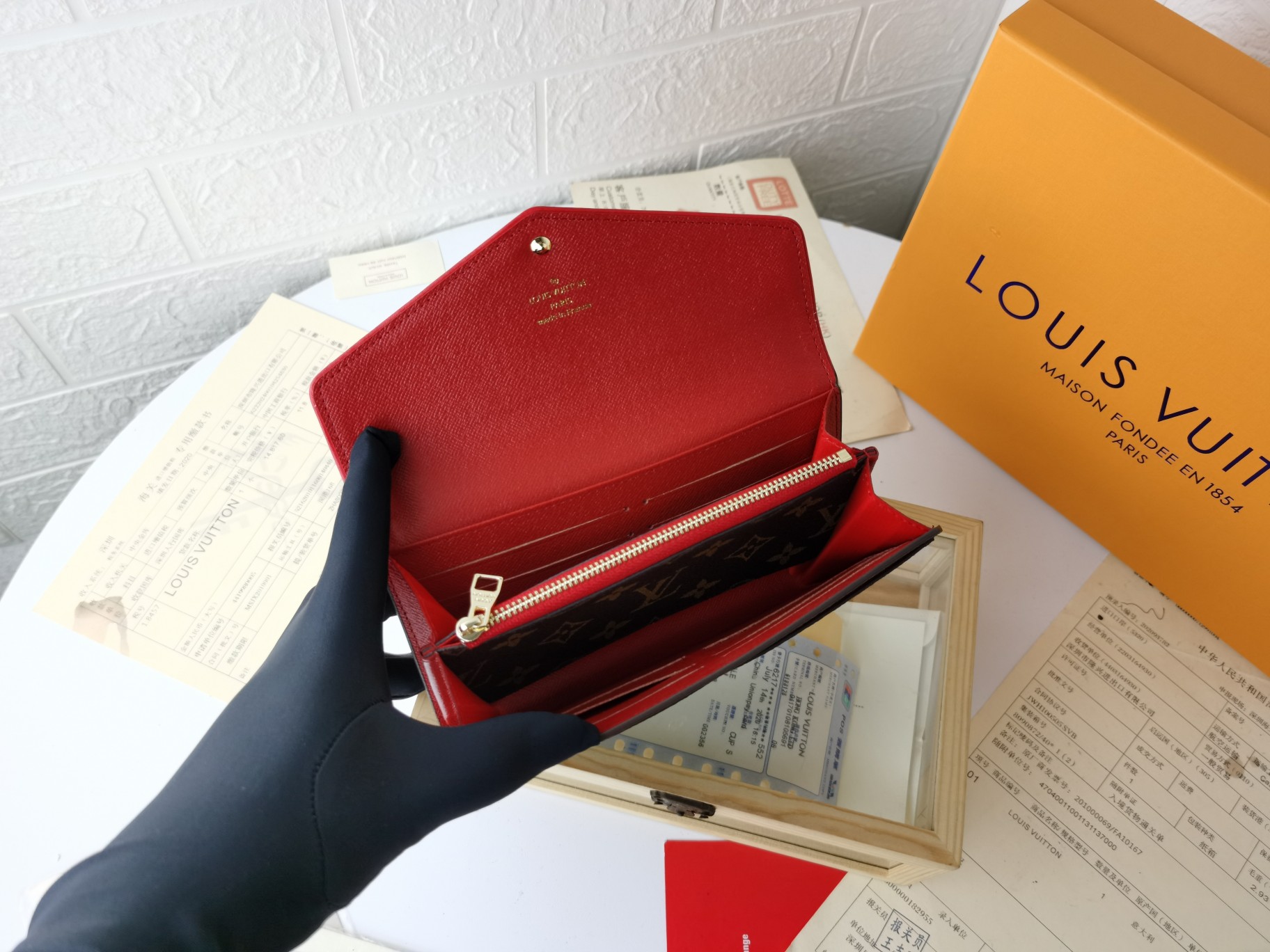 Replica Louis Vuitton Sarah Wallet Retiro Long Wallet
