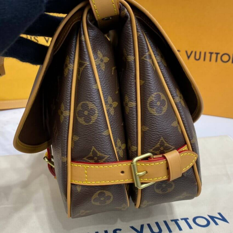 Replica Louis Vuitton Monogram Canvas Saumur Mm M42256