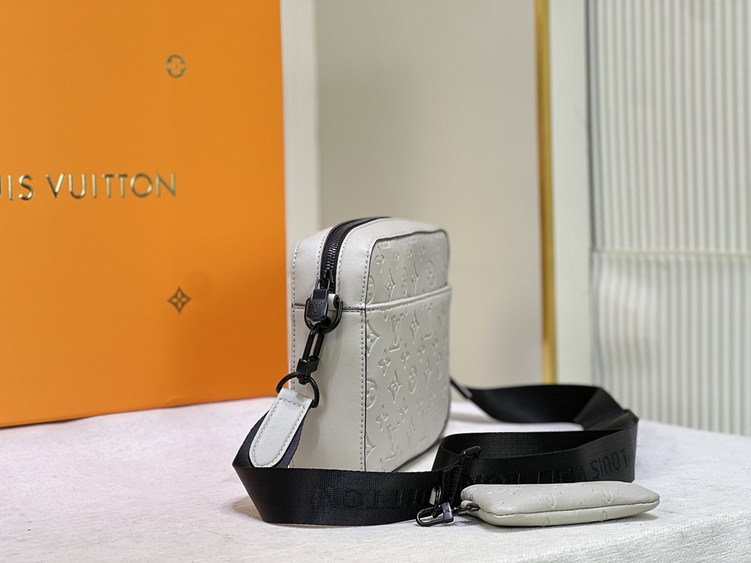 Replica Louis Vuitton Duo Messenger