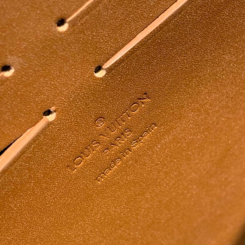 Replica Louis Vuitton Monogram Reverse Canvas Dauphine Clutch M44178